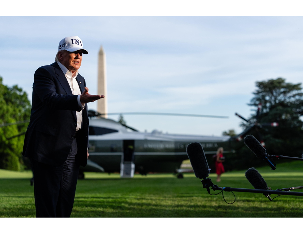 Trump, ‘se l’Iran non fa un accordo passerà momenti molto brutti’