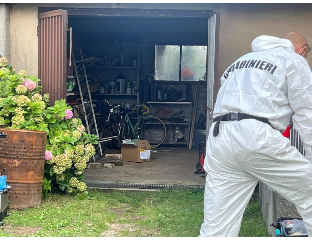 Ucciso e fatto a pezzi, sequestrato cuscino per soffocarlo