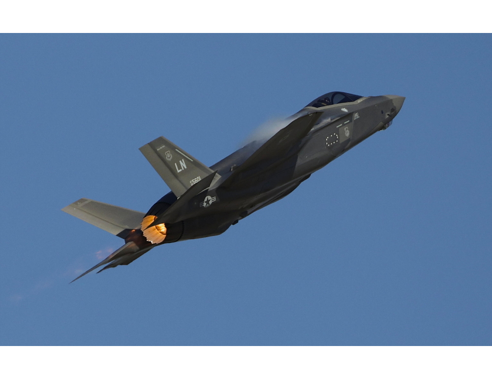 Usa, jet F35 pattuglia le acque dello stretto di Hormuz