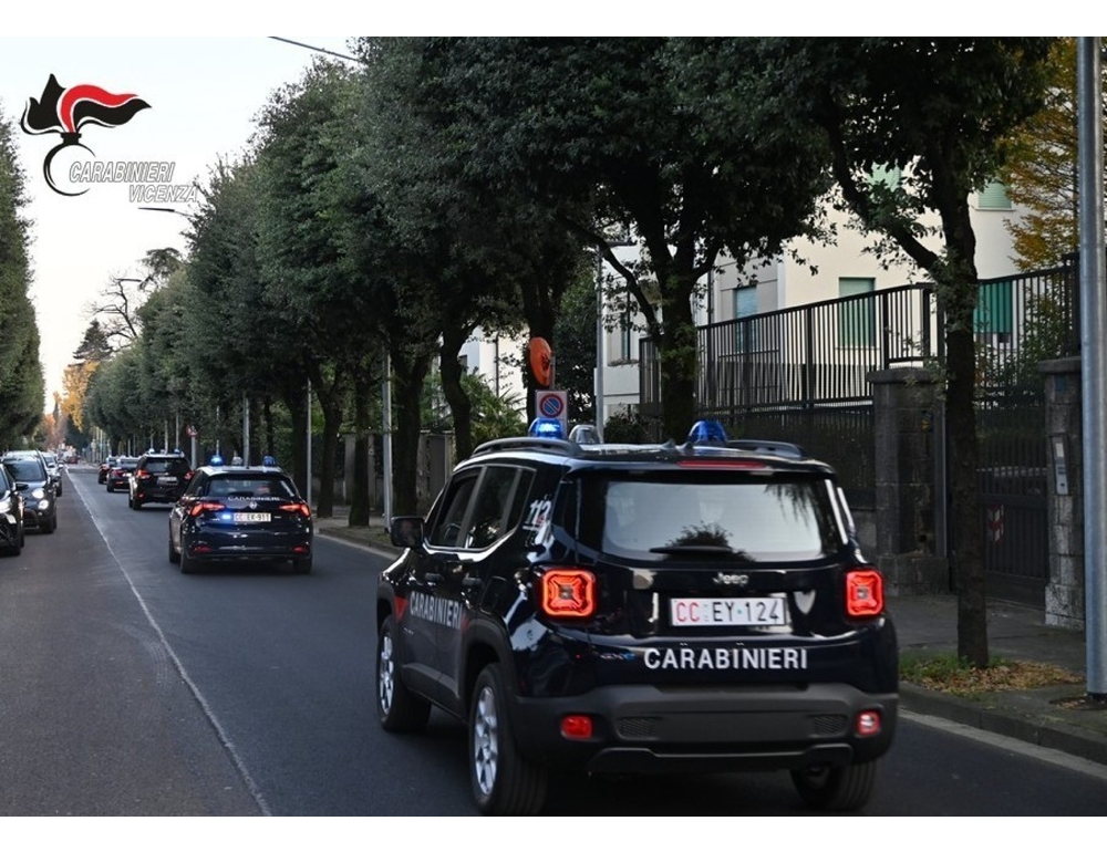 Via il braccialetto e va dalla ex, arrestato due volte in poche ore