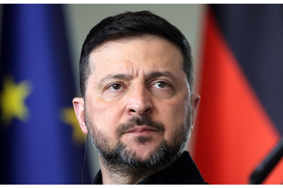 Il presidente ucraino pubblica su X il video del raid con droni