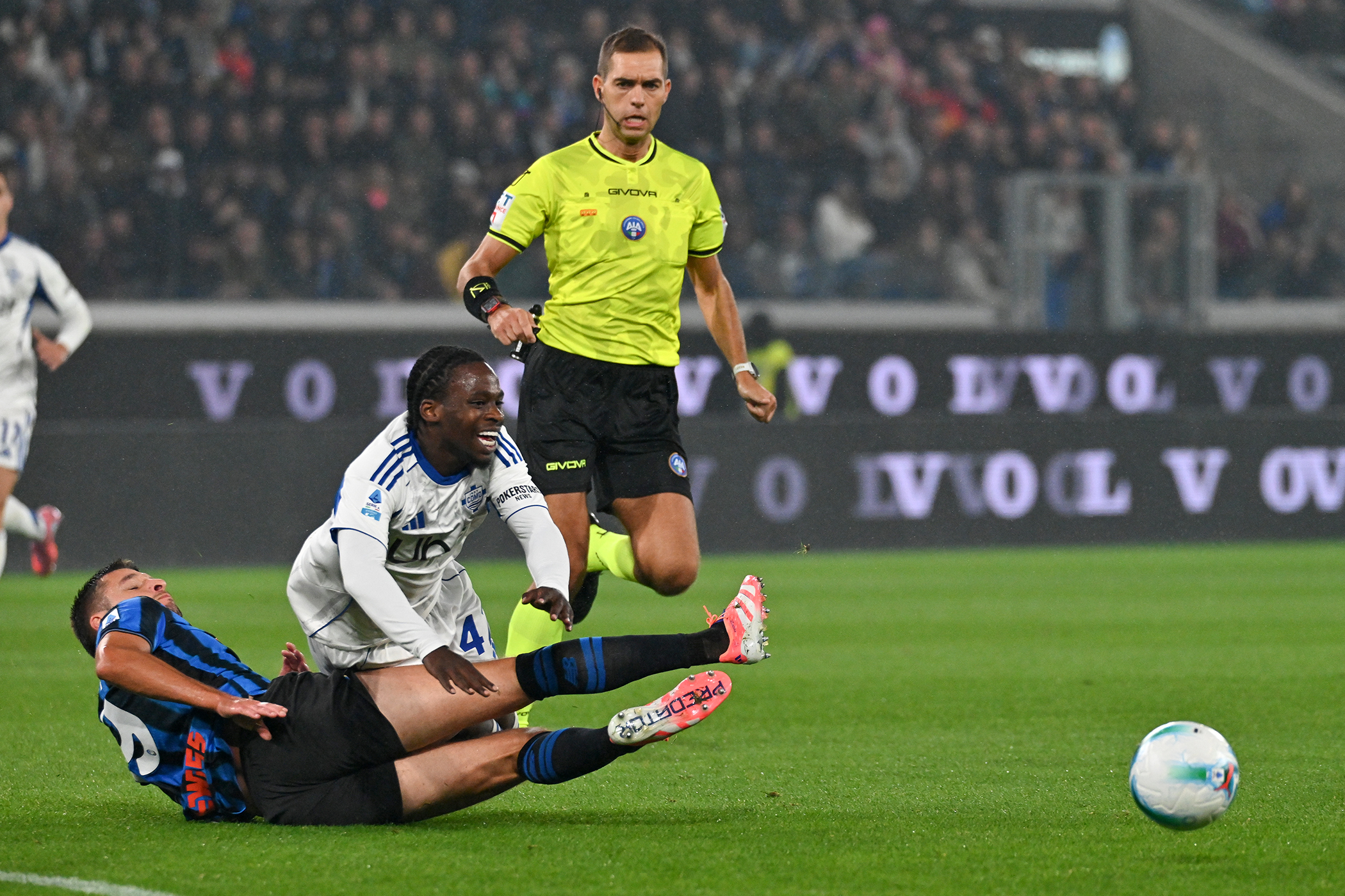 Zufferli arbitra Como-Parma domenica alle 12. I provvedimenti per la viabilità