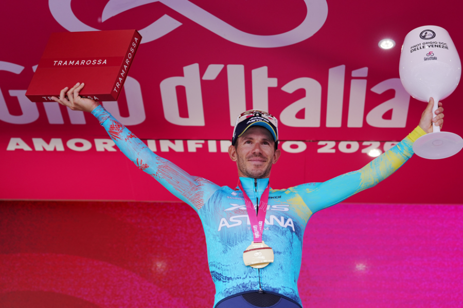 Grande Davide Ballerini: il canturino vince la tappa di Napoli al Giro d’Italia
