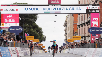 Grande Davide Ballerini: il canturino vince la tappa di Napoli al Giro d’Italia