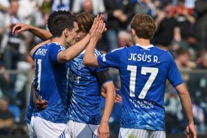 Como-Parma e le sfide per la Champions fissate domenica alle 12.30