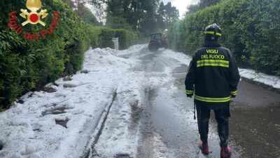 Grandine sul Comasco, disagi alla viabilità
