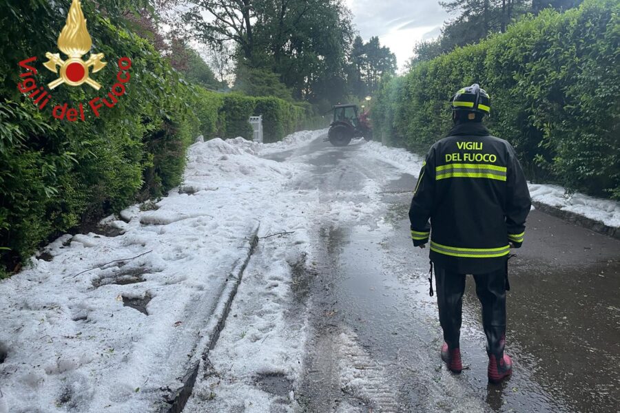 Grandine sul Comasco, disagi alla viabilità