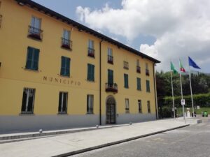 Como 2027, i risultati del sondaggio Piepoli per Etv: Rapinese “bocciato”, Fratelli d’Italia primo partito, Pd secondo. Traffico, posteggi e overtourism in cima ai problemi