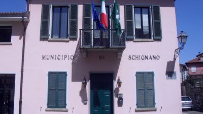 Schignano, la denuncia del Comune: “Gravi vandalismi ai danni di strutture pubbliche”