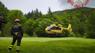 Cade sui monti durante la gita con la scuola, salvato 16enne