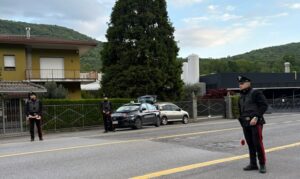 carabinieri controlli tra Erba e Asso
