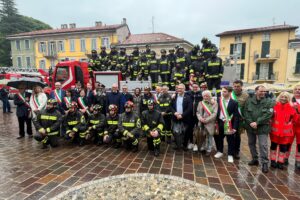 Appiano Gentile, inaugurata la nuova piattaforma aerea antincendio dei vigili del fuoco