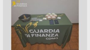 Controlli della finanza, arrestato un turco che aveva nascosto la droga nelle mutande