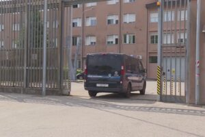 Aggrediti da un detenuto al Bassone, feriti due agenti della polizia penitenziaria