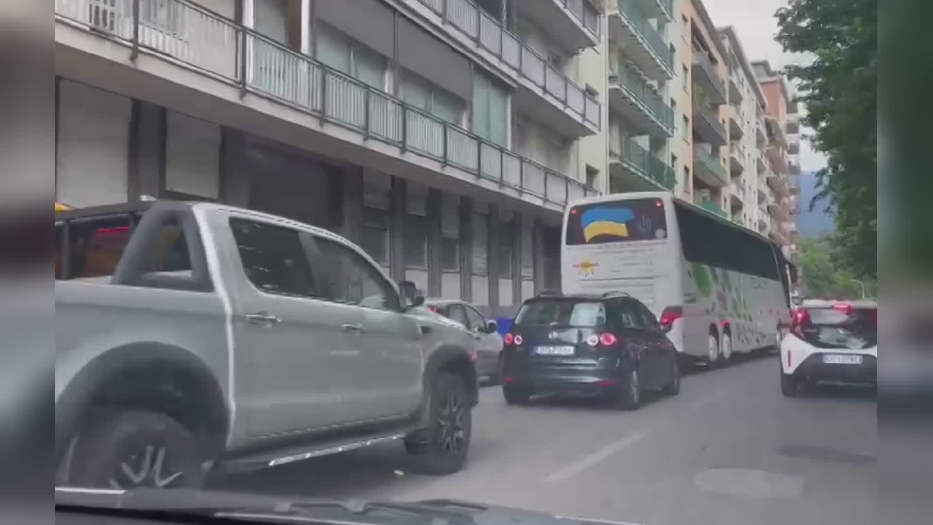 Festa in Svizzera e due incidenti nel pomeriggio: code e rallentamenti sulle strade di Como