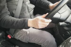 Sorpasso pericoloso e fuga dai carabinieri, arrestato 40enne