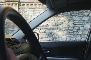 Spacciatore itinerante arrestato a Como dalla polizia. Da un quartiere all’altro per le consegne