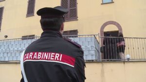 Morta in casa a Veniano, il compagno a processo per omicidio. Chiesta la perizia psichiatrica