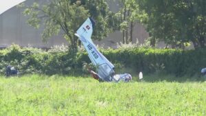 Ultraleggero precipita a Lurate Caccivio, due feriti gravi. Sono un 55enne e un 66enne