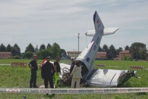 Ultraleggero precipitato a Lurate Caccivio, indagini in corso. Migliorano i feriti