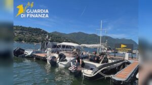 Motoscafi truccati noleggiati a turisti senza patente. Cinque sequestri e multe per 34mila euro