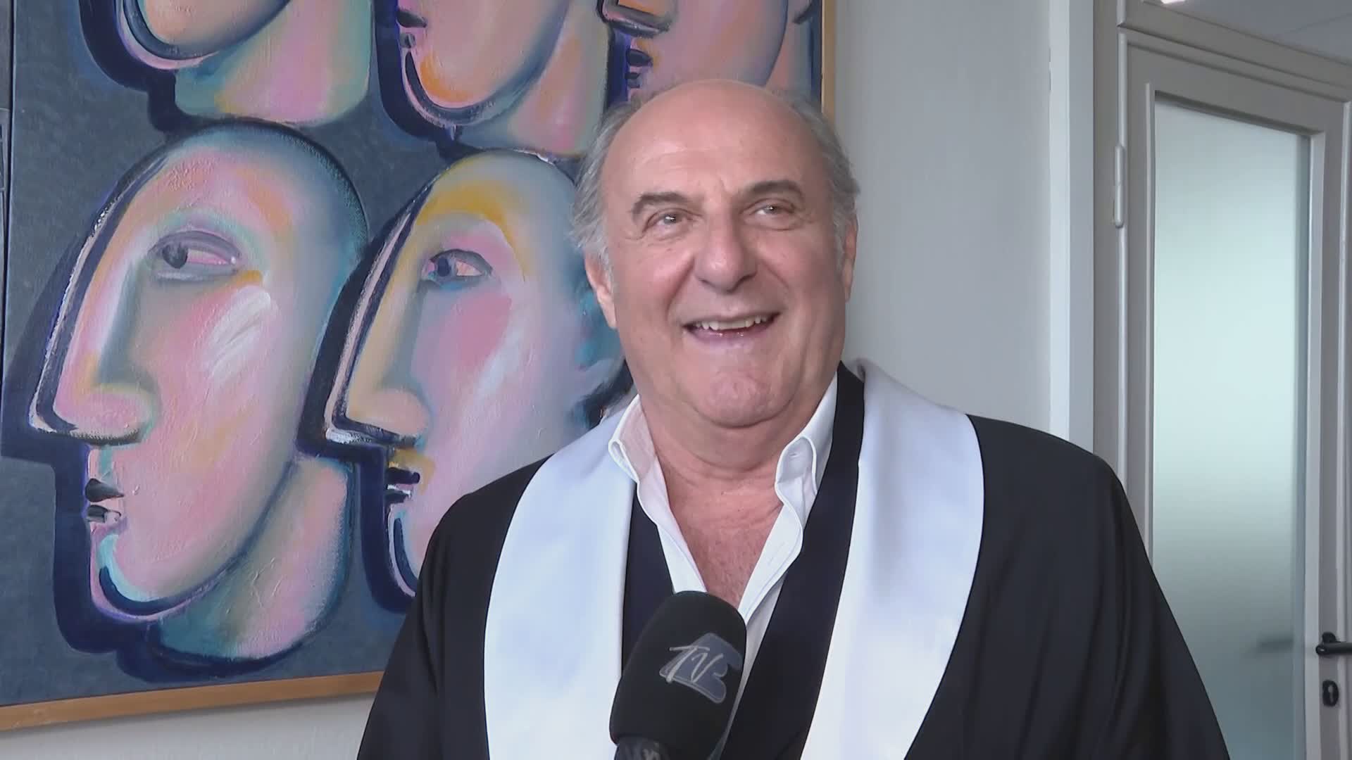 Laurea magistrale honoris causa a Gerry Scotti, la cerimonia all’Università dell’Insubria