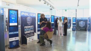 Progetto “InsospettAbili” per la prevenzione delle truffe: la polizia incontra i cittadini a Como