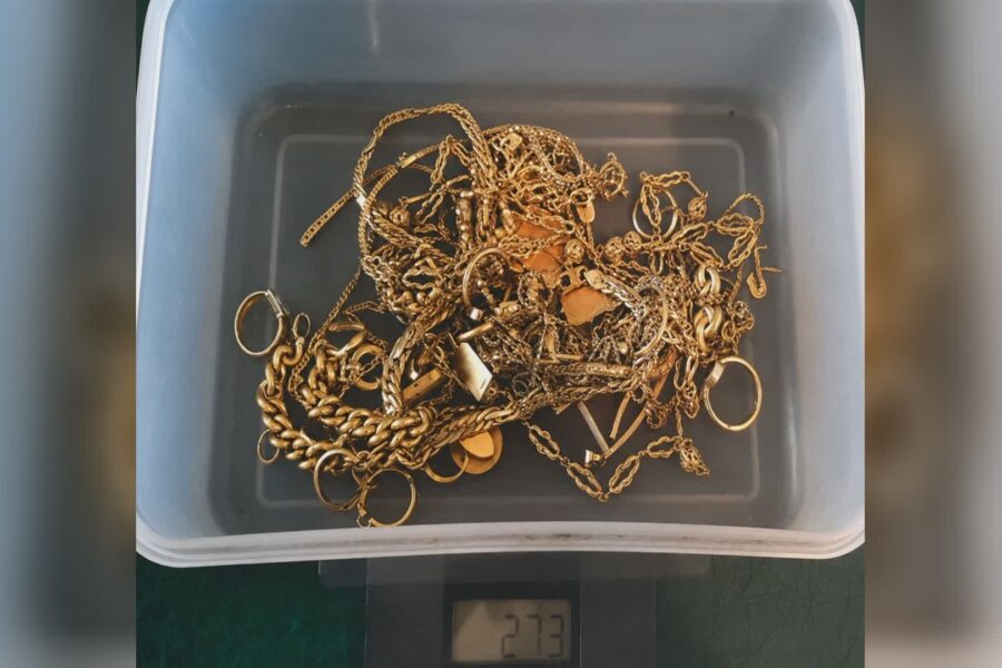 11760 Contrabbando di oro dallItalia alla Svizzera sul confine 230 chili di vecchi gioielli 1781711124