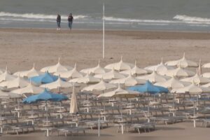 Estate 2026, rincari fino a 2000 euro. Trefiletti: “Aumenti insostenibili per molte famiglie”