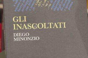 “Gli inascoltati”, il giornalista Diego Minonzio presenta il suo romanzo a Como