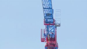 Controlli nei cantieri edili del Comasco: attività sospese, multe e denunce