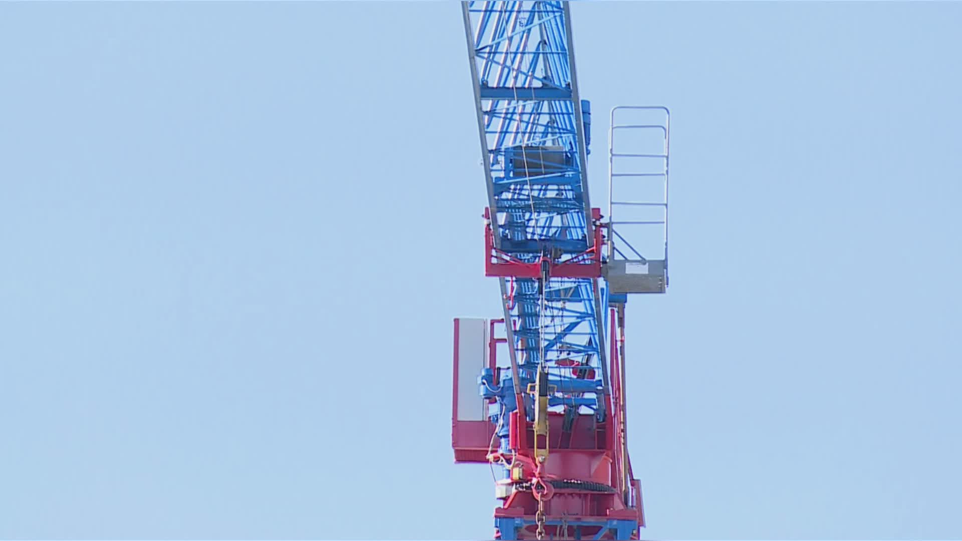 Controlli nei cantieri edili del Comasco: attività sospese, multe e denunce