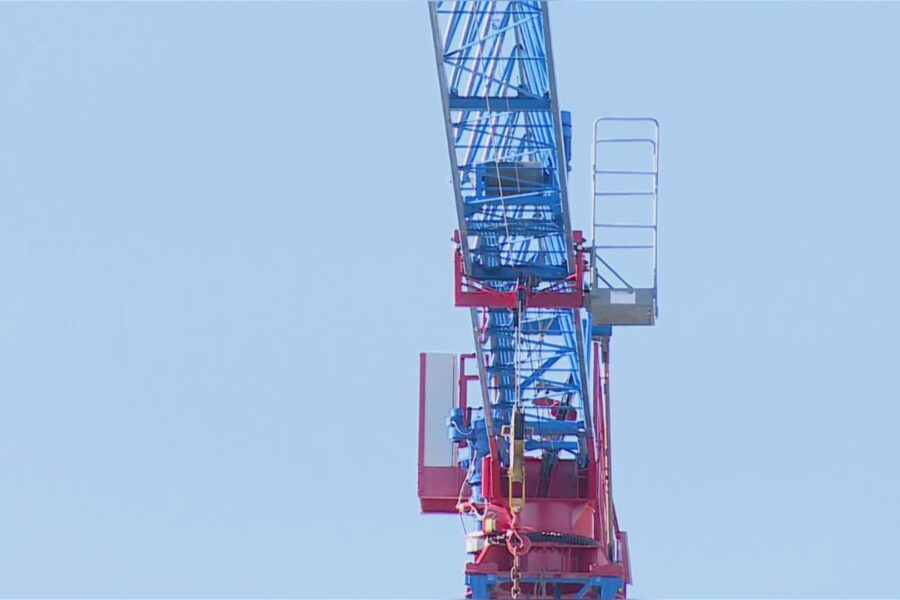 Controlli nei cantieri edili del Comasco: attività sospese, multe e denunce