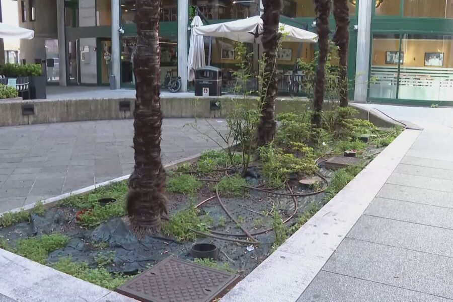 Como, degrado e insicurezza in piazza Gobetti. Residenti esasperati, il sindaco: “Ho le mani legate”