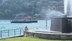 A Como un’estate a secco, tra bagni vietati nel lago e lidi a peso d’oro