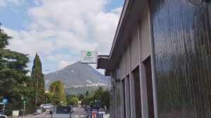 Incidente a Lasnigo, accertamenti sulla dinamica. Il 40enne coinvolto è morto in ospedale