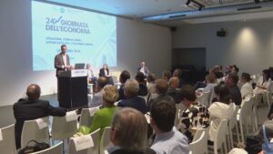 La 24esima Giornata dell’Economia: il sistema tiene ma i lavoratori fuggono a Milano e in Svizzera