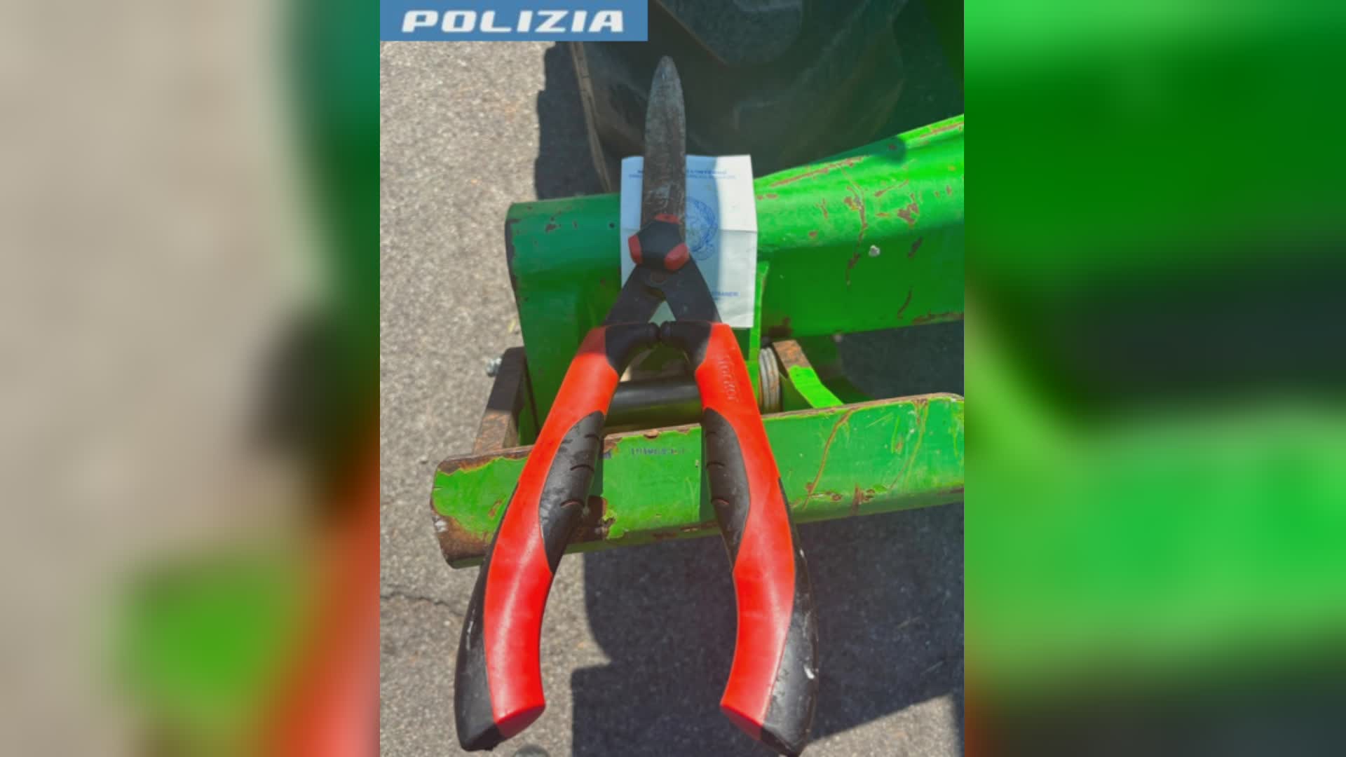 Litiga con un compagno di stanza e prova a colpirlo con una cesoia. Denunciato 24enne del Camerun