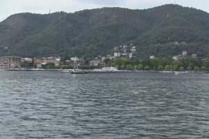 Sicurezza nel primo bacino del lago: niente sosta vicino ai pontili e velocità ridotta per le barche