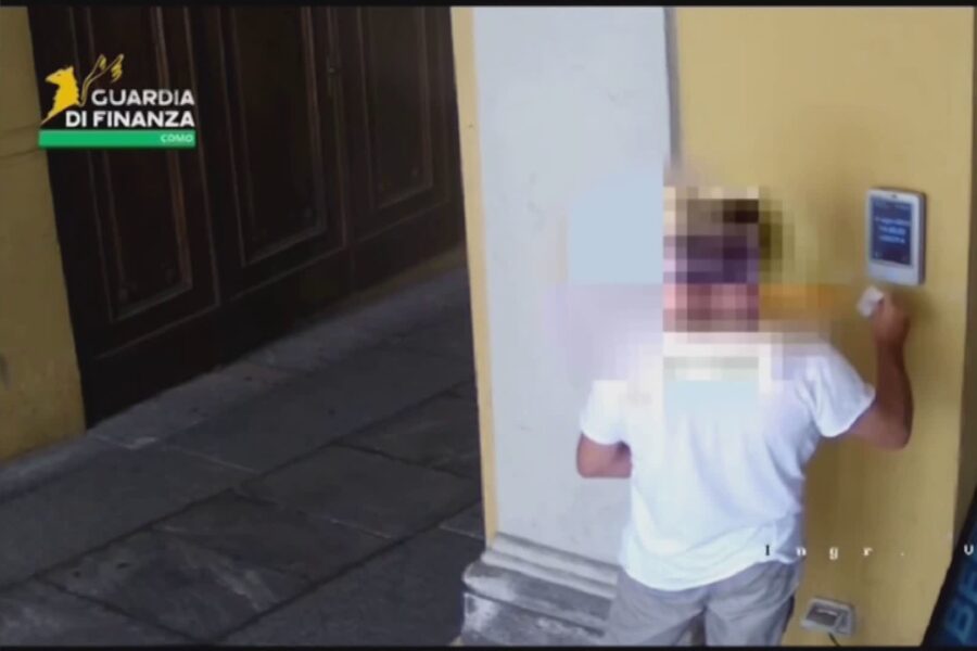 Spesa, visite e shopping nell’orario di lavoro. Due dipendenti del Comune di Como denunciati