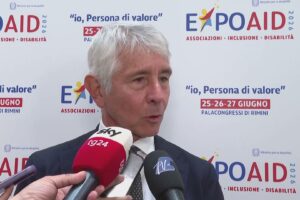 Il Como battezza la Serie A a Udine il 22 agosto alle 18.30. Abodi: “Una società di stile”