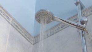 Poche piogge e caldo torrido, arrivano le prime ordinanze per limitare il consumo di acqua