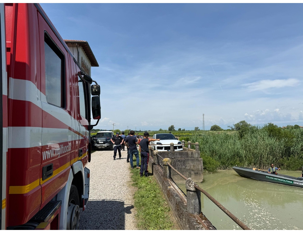 17enne uccide la zia, dopo 20 coltellate ha tentato di darle fuoco