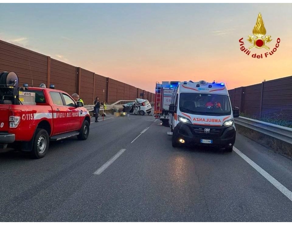 19enne in auto muore nello scontro con un tir nel Mantovano