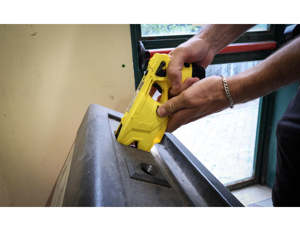 A Milano delibera su taser in aula, da sinistra un sì ‘condizionato’