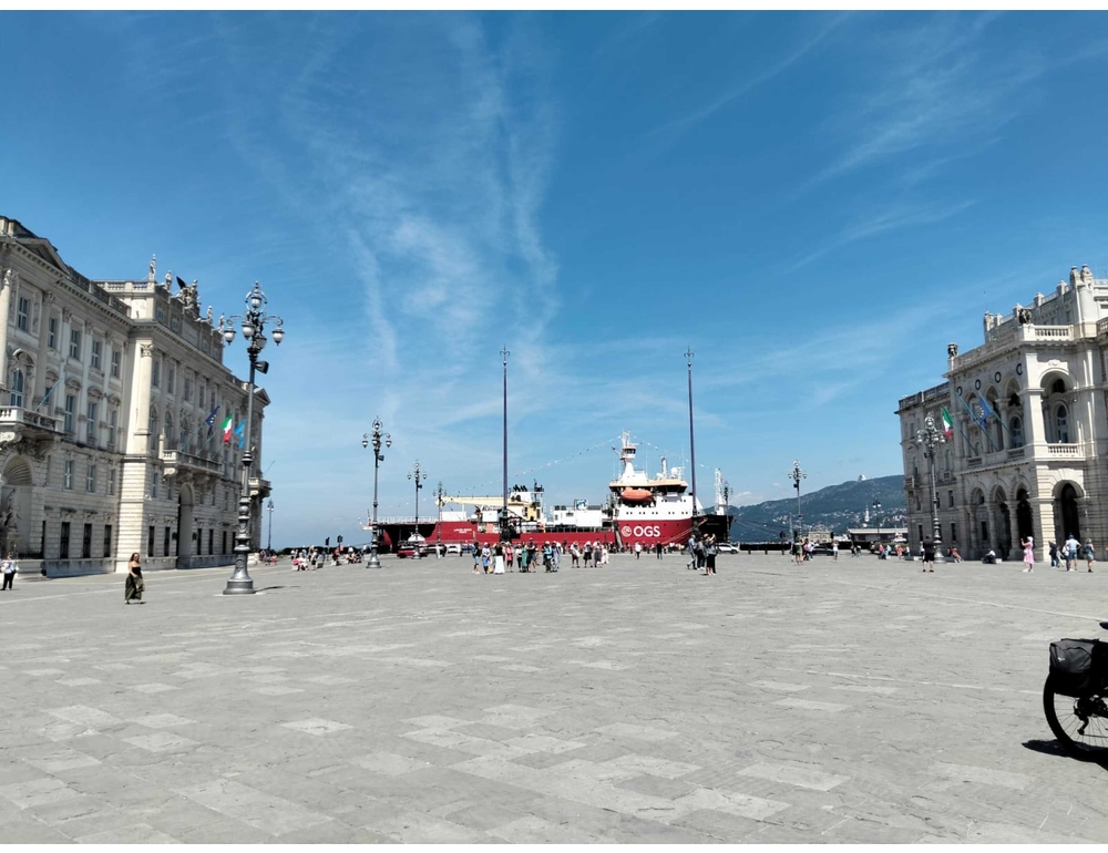 A Trieste per la prima volta insieme navi Laura Bassi (Ogs) e Gaia blu (Cnr)