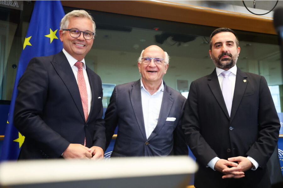 Via libera nel trilogo alla stretta sulla gestione dei rimpatri dei migranti