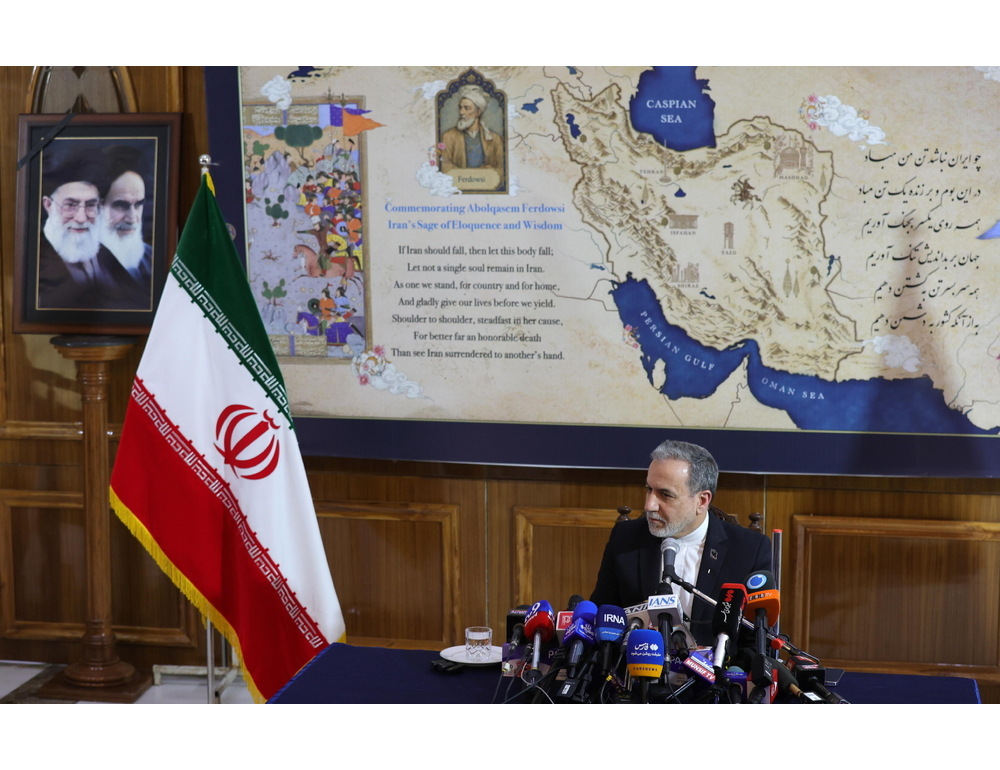 Araghchi ribadisce, ‘l’unico modo per gestire l’uranio arricchito è diluirlo in Iran’
