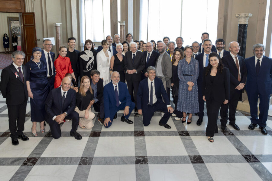 Incontro del Capo dello Stato coi protagonisti dello spettacolo 'I volti della Repubblica'