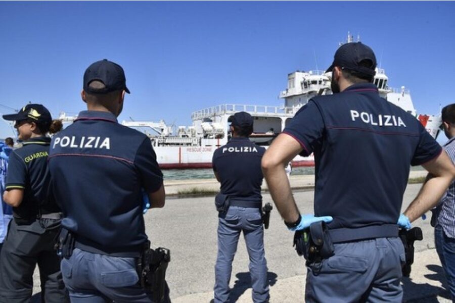 Si sarebbero occupati di tutta la traversata conducendo le imbarcazioni